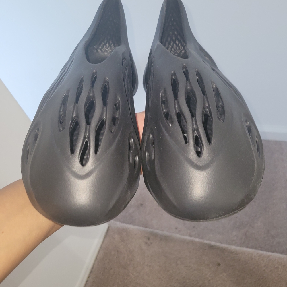Foam Runner Men's Black Slip-On Sandals